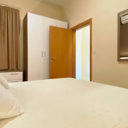 Vista Point - Cast Renting * Msida