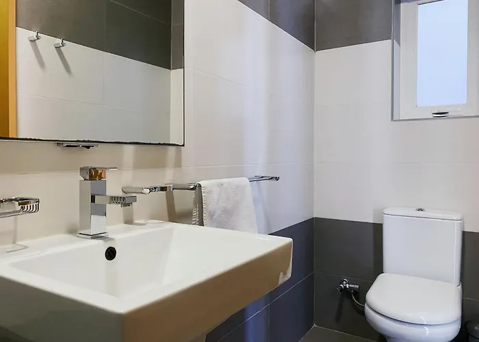 Vista Point - Cast Renting